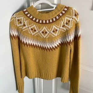 American eagle sweater, size S, yellow color and with designs